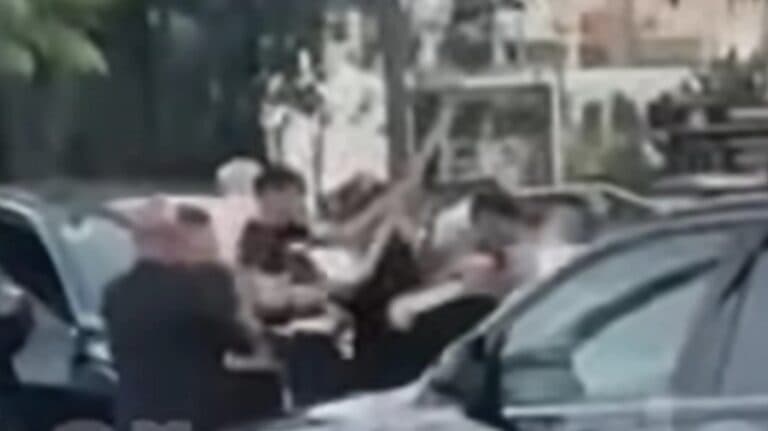 Scenă de haos în Brăila: interlopii se înfruntă cu bâte și topoare, ca în Vestul Sălbatic
