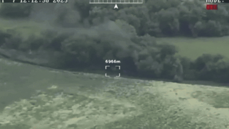 Ucrainenii, maeștri ai strategiilor: Cum au neutralizat un lansator de rachete rusesc prin tehnici ingenioase de pândire și drone