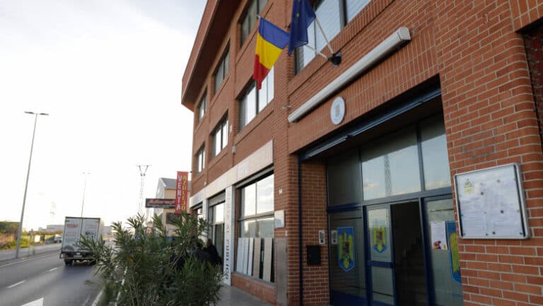 De la birourile locale la reprezentanțele internaționale: 270 de funcționari publici trimiși în străinătate fără selecție