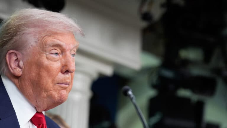Trump vizitează Rusia: Întâlnire surpriză cu Putin vineri