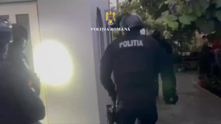 Spargere spectaculoasă în București: Seif devastat cu bunuri de 20.000 de euro, folosind unelte artizanale