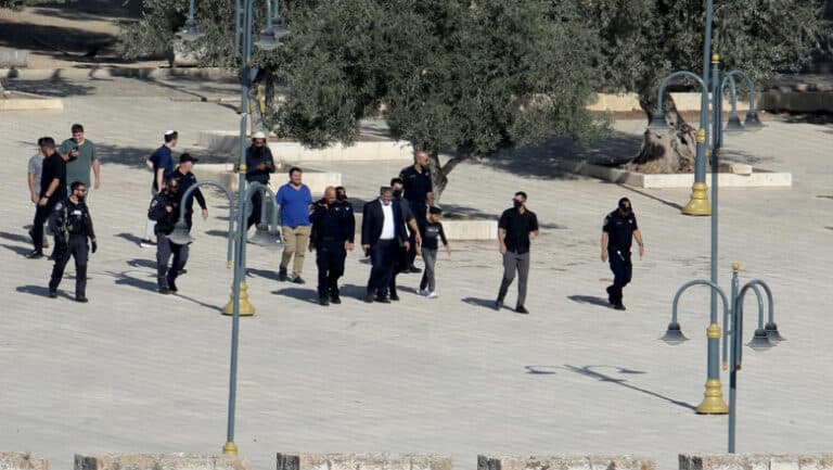 Ministrul de extremă dreapta Itamar Ben-Gvir se roagă în moscheea Al-Aqsa, sfidând tradiții de zeci de ani
