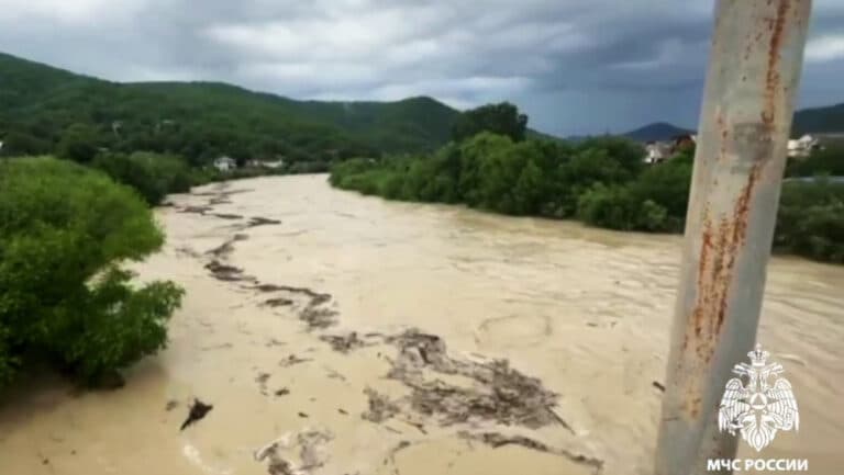 Rusia impune stare de urgență într-o destinație turistică de la Marea Neagră