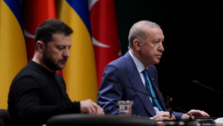 Zelenski îl cheamă pe Erdogan în Ucraina pentru prima dată în trei ani