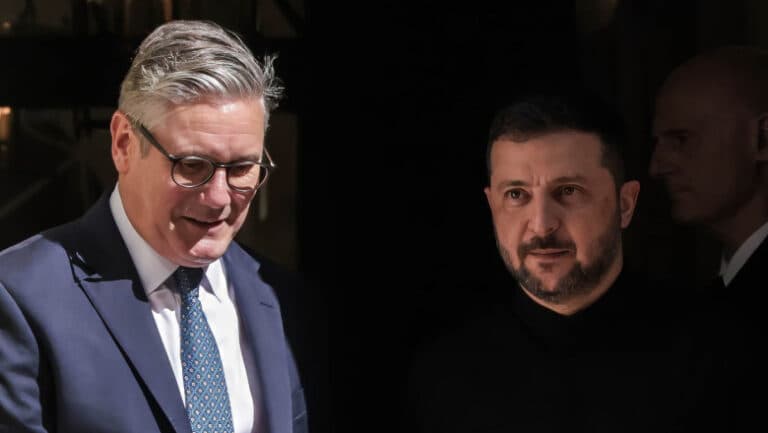 Zelenski își dorește ca Marea Britanie să achiziționeze echipamente militare americane pentru Ucraina. Detalii despre conversația cu Starmer