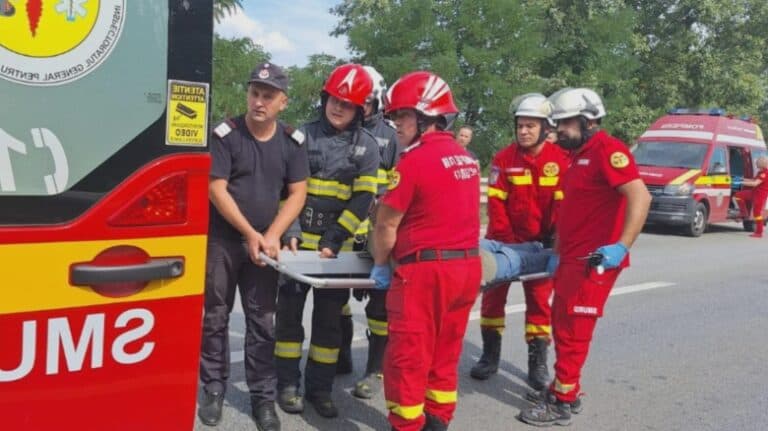 Coliziune dramatică în Simeria: Patru vehicule implicate, iar trei persoane au suferit răni