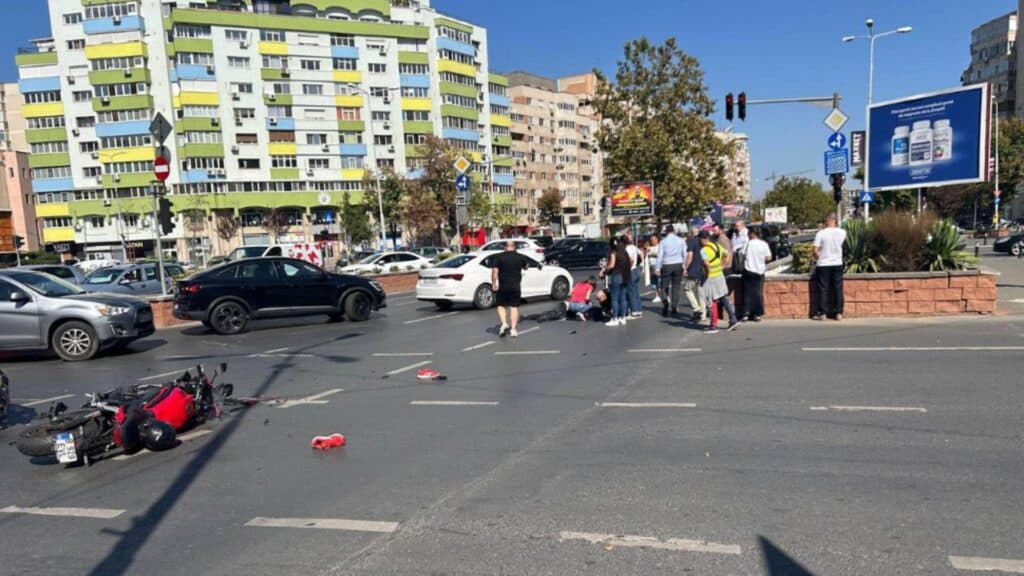 Coliziune pe străzile Bucureștiului: un motociclist a suferit răni în urma unui accident la intersecția 13 Septembrie – Panduri