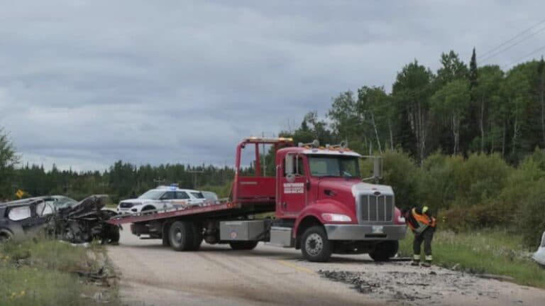 Masacru în Canada: o tânără și-a pierdut viața, iar alte 7 persoane au fost rănite în urma atacului. Fuga disperată a agresorului cu o mașină furată a avut un final dramatic
