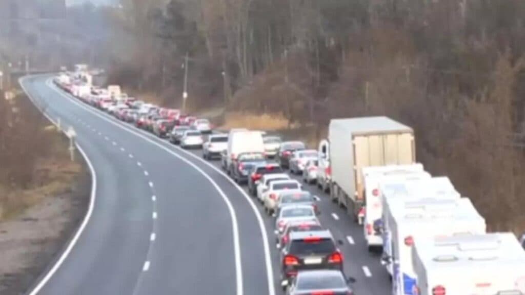 Atenție, șoferi! Trafic restricționat pe DN 1 și DN 1B în Prahova pentru următoarele 30 de zile