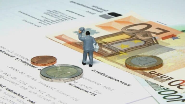 AUR sugerează transformarea Pilonului II de pensii în opțiune voluntară. Ce alternative au românii care contribuie deja?