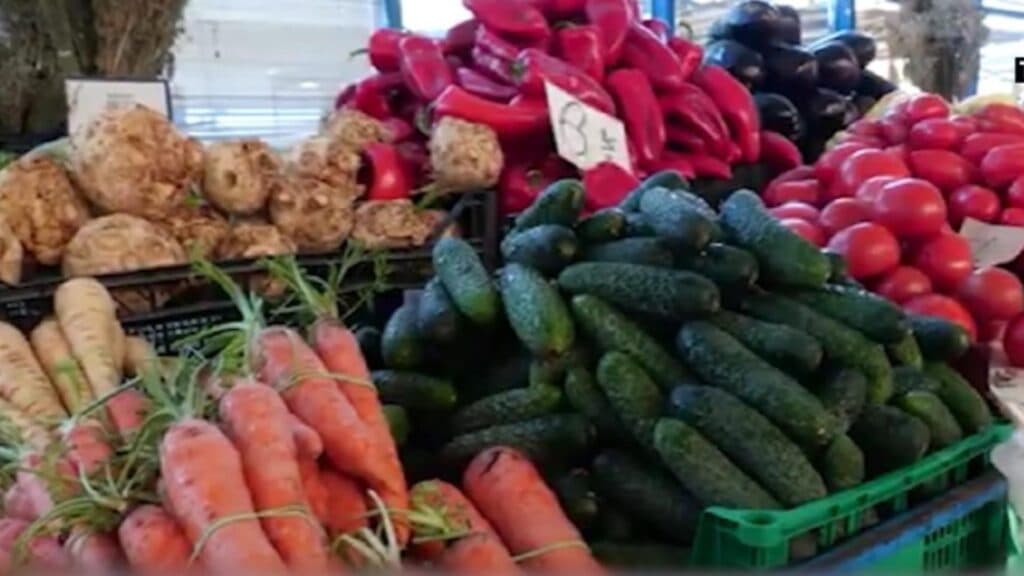 Delicii de sezon: Bulionul și murăturile, rafinamentele bucătăriei de acasă