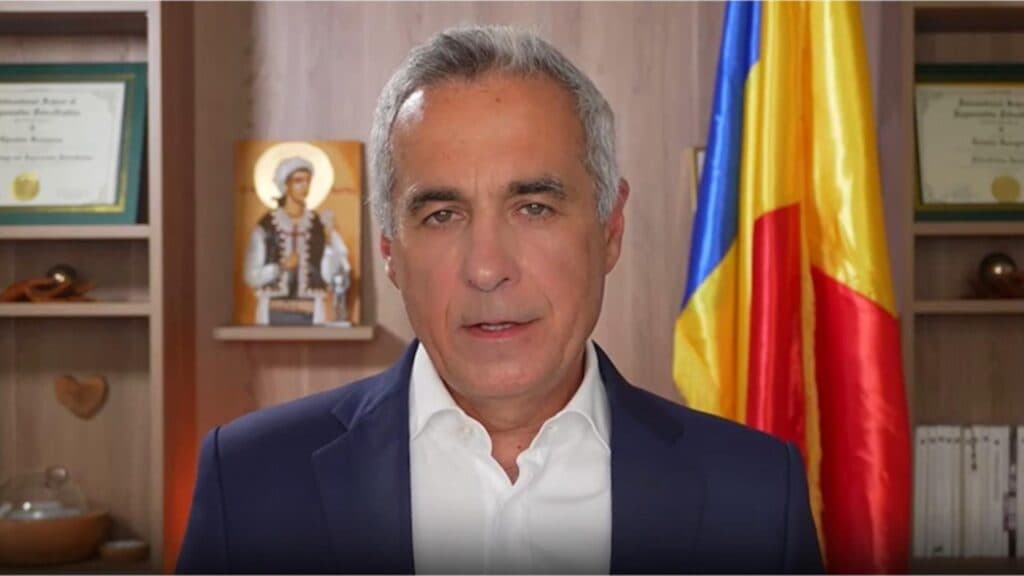 Călin Georgescu critică aspru: „Reduceri de investiții, dar tăcere pe tema veniturilor.”