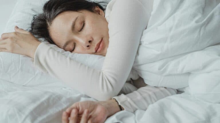 Când e momentul perfect să te retragi în lumea visurilor? Descoperă concluziile cercetărilor