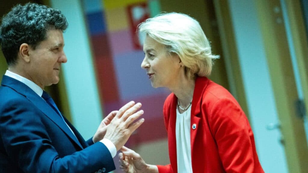 Cine își umple cel mai bine buzunarele: Nicușor Dan, Mugur Isărescu sau Ursula von der Leyen? Disparități uriașe de venituri în Uniunea Europeană