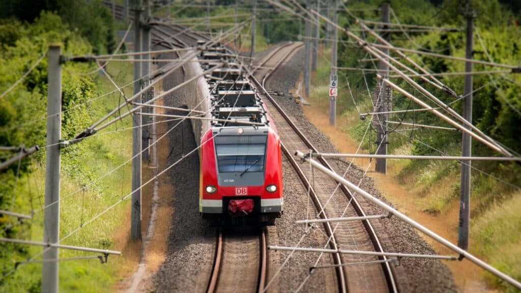 Întârzieri pe ruta Arad – Timișoara Nord: CFR anunță modificări în circulație timp de aproape 3 săptămâni