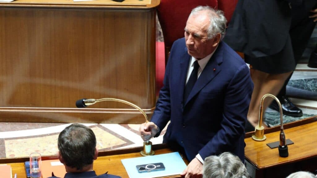 Franța în criză politică: Moțiunea de cenzură îl doboară pe prim-ministrul Bayrou, guvernul se clatină