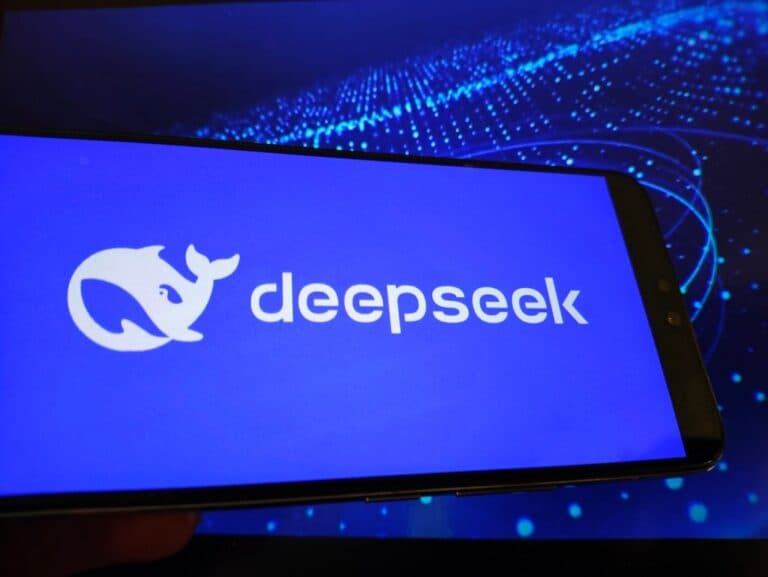 DeepSeek lansează un model inovator de „atenție redusă” care reduce costurile API cu 50%