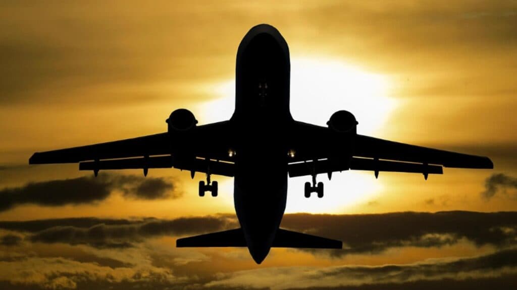 Compania aeriană este obligată să plătească peste 11 milioane de dolari unui pasager care a suferit un AVC în timpul zborului