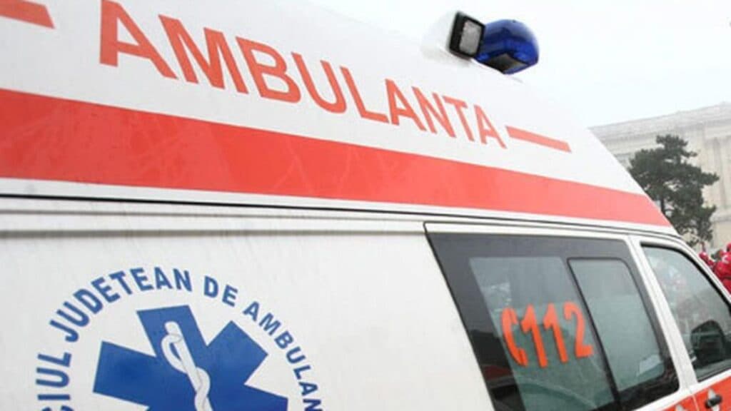 Accident grav: Două persoane rănite grav după coliziunea autoturismului cu un camion