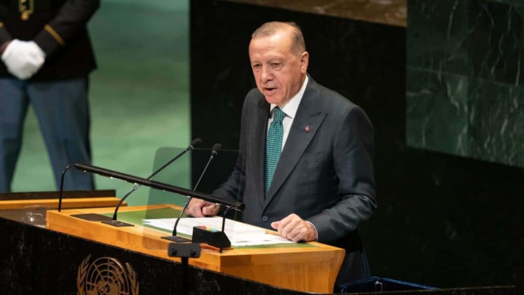 Erdogan trage un semnal de alarmă: războiul din Ucraina nu se va încheia în curând. Președintele Turciei solicită o strategie NATO mai echitabilă în raport cu Rusia