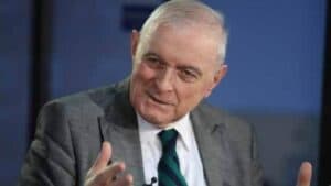 Avertisment de la BNR: Inflația se va menține ridicată în următoarele 12 luni. Consilierul lui Isărescu analizează impactul creșterii TVA asupra economiei