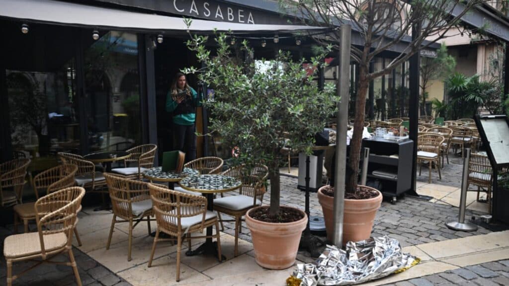 Deflagrație într-un restaurant din inima Lyonului: trei răniți, dintre care doi în condiții critice