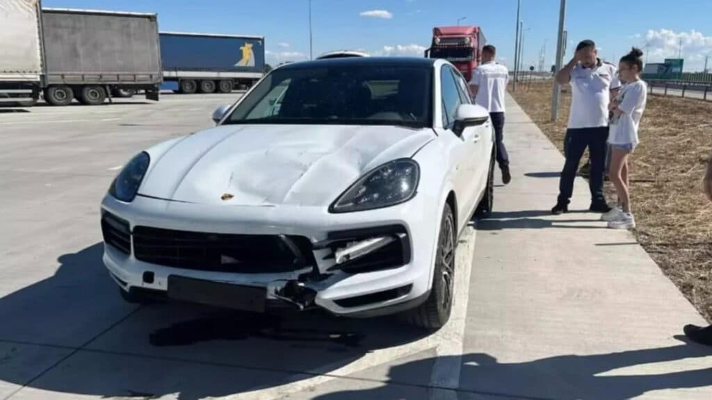 Femeie sub influența alcoolului, fără permis, implicată într-un accident tragic lângă Capitală. Un bărbat a fost găsit mort, lăsat pe marginea drumului