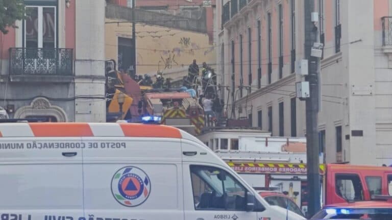 Accident tragic în Lisabona: funicularul a deraiat, bilanțul ajunge la 15 morți și 18 răniți