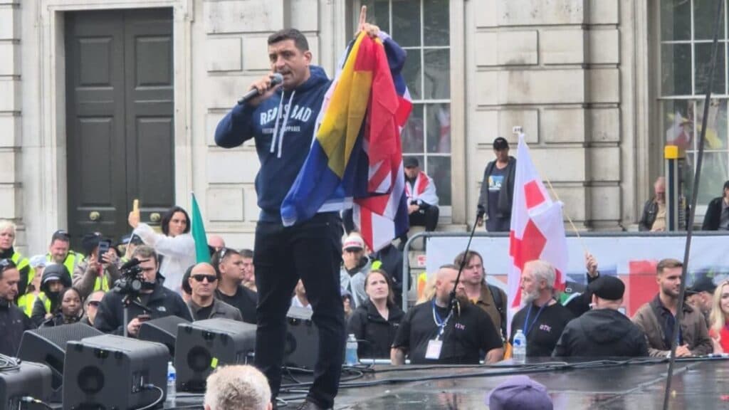 George Simion, mesaj puternic în mijlocul protestelor din Londra: „Dictatura este impusă de Emmanuel Macron și Ursula von der Leyen.”