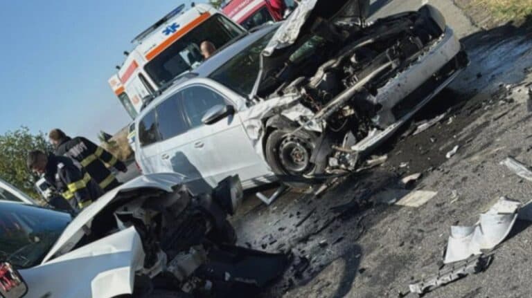 Tragedie pe drumurile din Constanța: 6 persoane afectate, printre care 2 copii, în urma unei coliziuni devastatoare între o mașină și o autoutilitară
