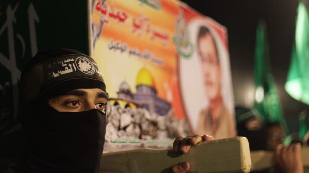 Hamas a difuzat o imagine de rămas bun cu 47 de captivi israelieni