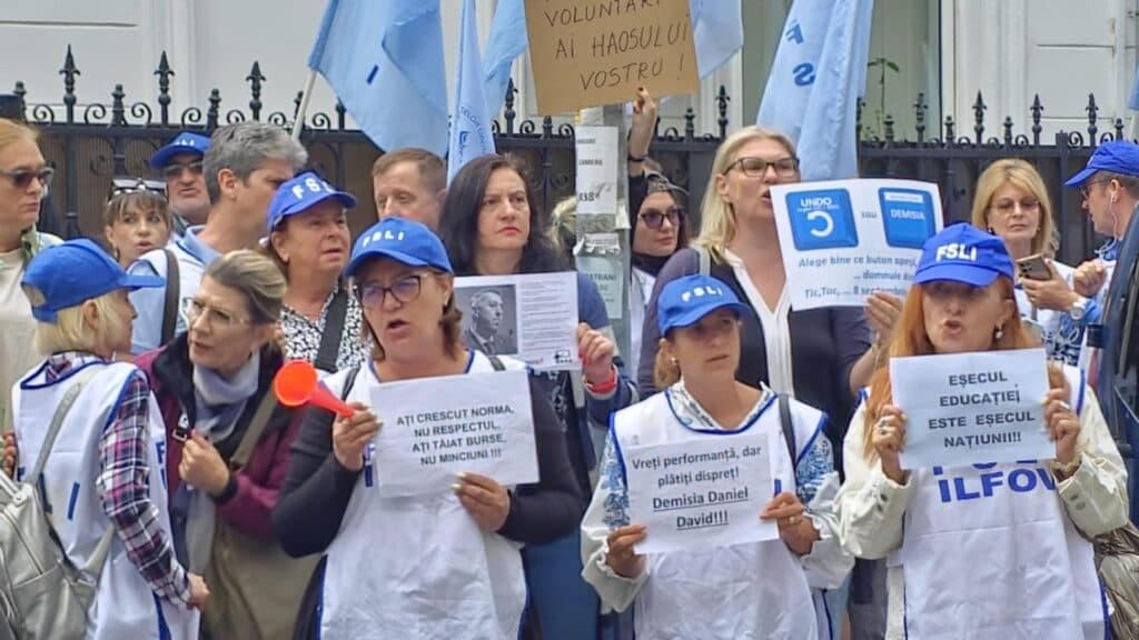 Confuzie în sistemul educațional: ministrul lipsește. Se conturează o grevă