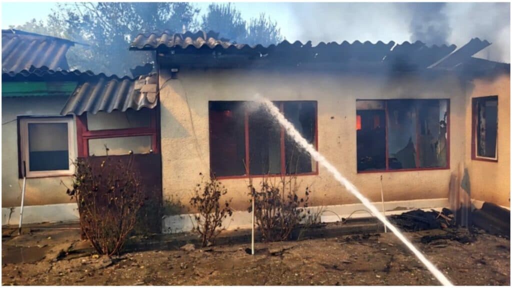 Flăcări devastatoare în Giurgiu: 11 gospodării în pericol, iar trei locuințe au suferit distrugeri semnificative