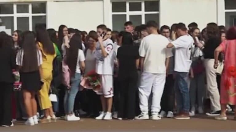Începerea școlii fără ceremonii: Profesorii intră în grevă din prima zi a anului școlar, mesajul transmis părinților pe WhatsApp