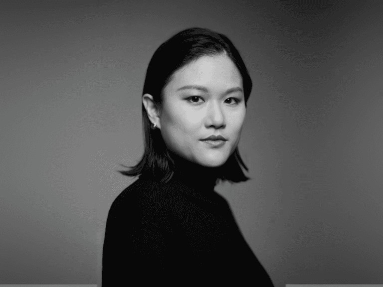 Karen Hao despre Imperiul Inteligenței Artificiale, proorocii AGI și prețul credinței în tehnologie