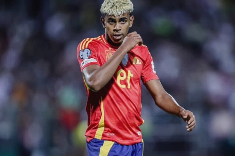 Terenul de fotbal e în fierbere: Lamine Yamal, lăsat deoparte pentru un star de la Real Madrid