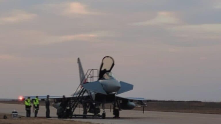 Avioane F-16 și Eurofighter Typhoon, mobilizate pentru supravegherea aerului în urma atacurilor rusești