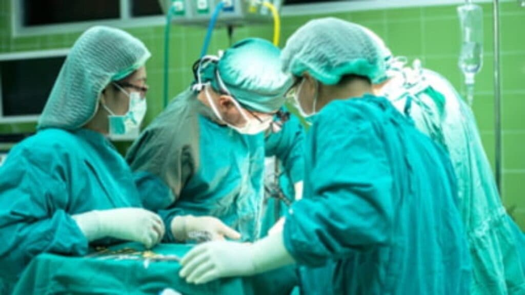 Medic din Beiuș, acuzat de neglijență medicală. Pacienta afirmă că a fost spitalizată cu un diagnostic eronat, iar intervenția a lăsat-o marcată: „Am fost mutilată.”
