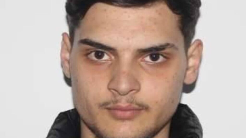 Alertă Ro-Alert după fuga unui tânăr de 19 ani, acuzat de tâlhărie calificată