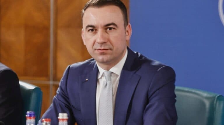 Ministrul Energiei își reduce salariul cu 20% și îndeamnă colegii săi să facă la fel: „Austeritatea nu trebuie să apese doar asupra cetățenilor.”