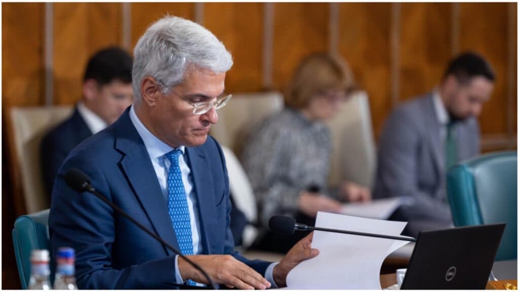 Ministrul Pâslaru promovează “poliția modei”, dar nu a reușit să atragă fonduri europene