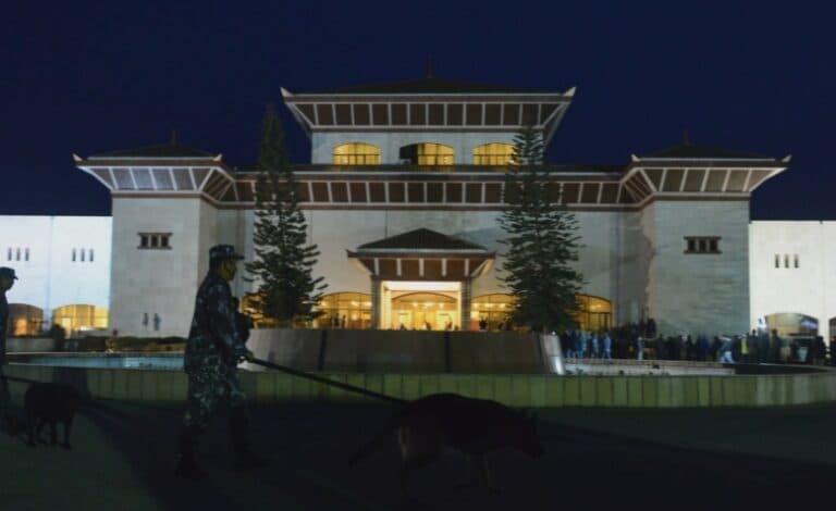 Nepal interzice accesul la rețelele sociale din cauza încălcării regulilor, stârnind temeri legate de cenzură