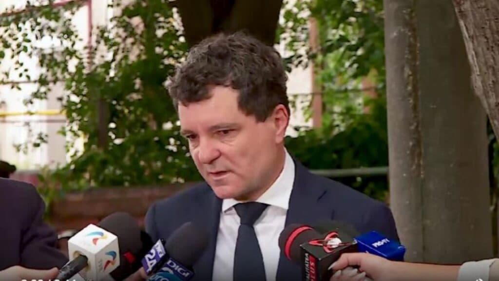 Nicușor Dan în lumina reflectoarelor: Strategiile financiare ale primăriei și impactul asupra românilor