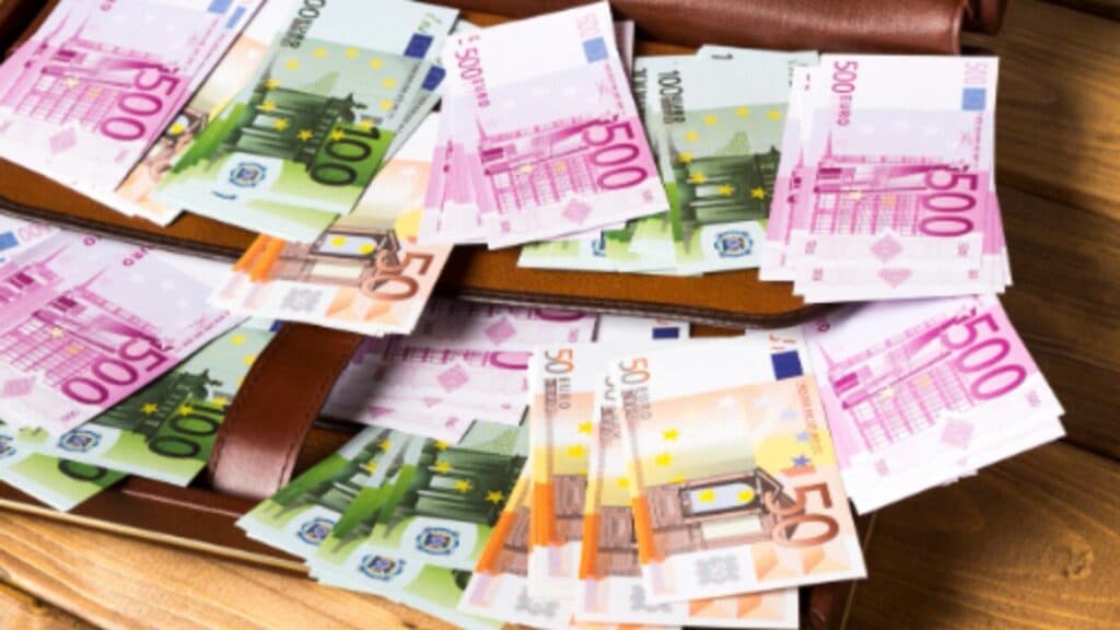 Timișoara: O femeie a căzut victimă unui jaf de 50.000 de euro, trădată de o prietenă care a orchestrat planul în ascuns