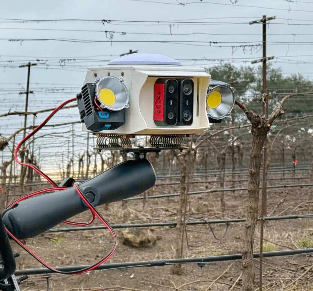 Orchard Robotics, startup-ul înființat de un tânăr antreprenor susținut de Thiel, strânge 22 de milioane de dolari pentru inteligența artificială dedicată agriculturii