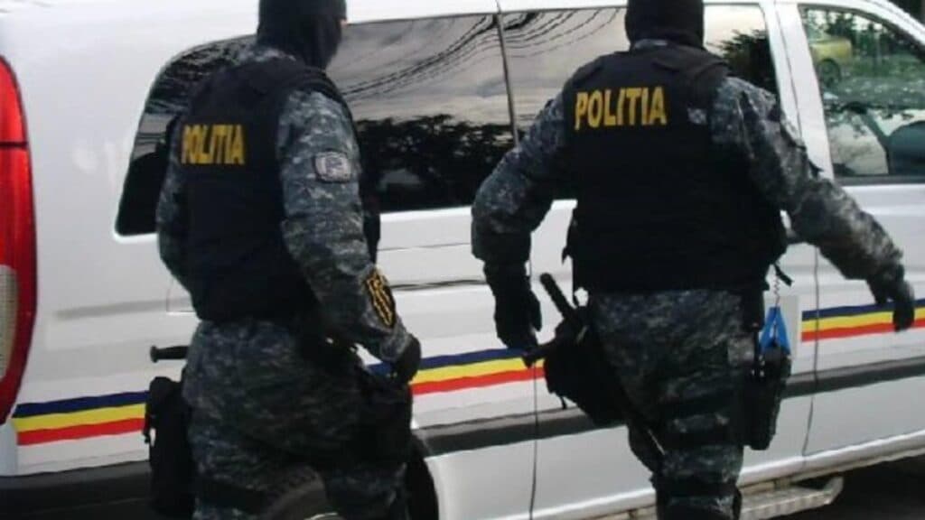 Acțiuni de percheziție în București și Ploiești într-un caz de fraudă și falsificare informatică: daune de peste 100.000 de lei