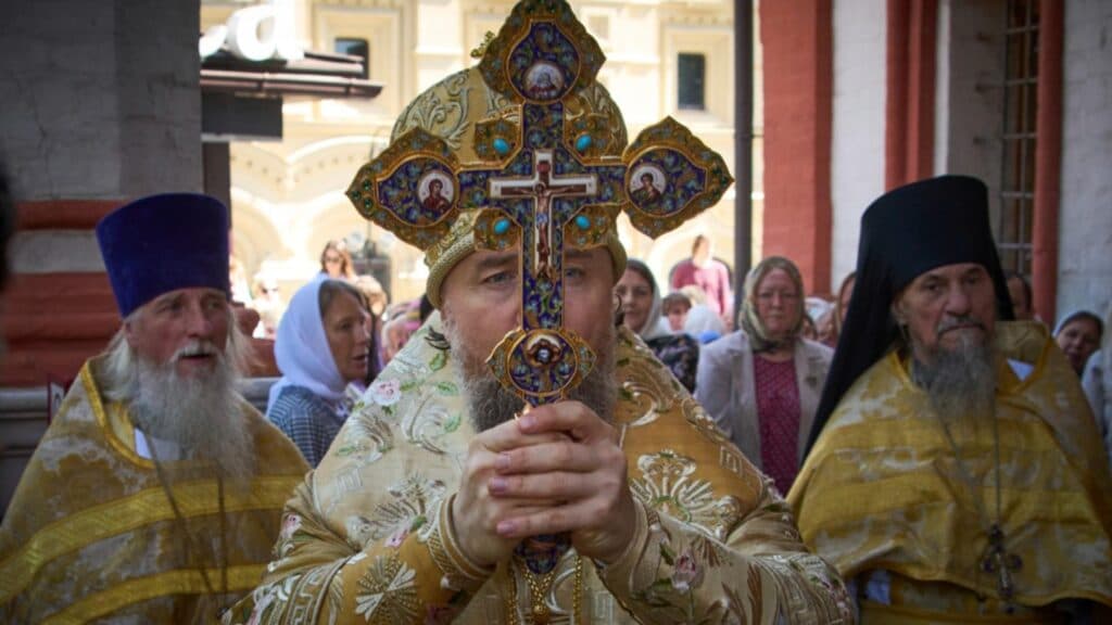 Propunerea care stârnește controverse în Rusia: „contribuția spirituală” pentru susținerea preoților și a familiilor acestora