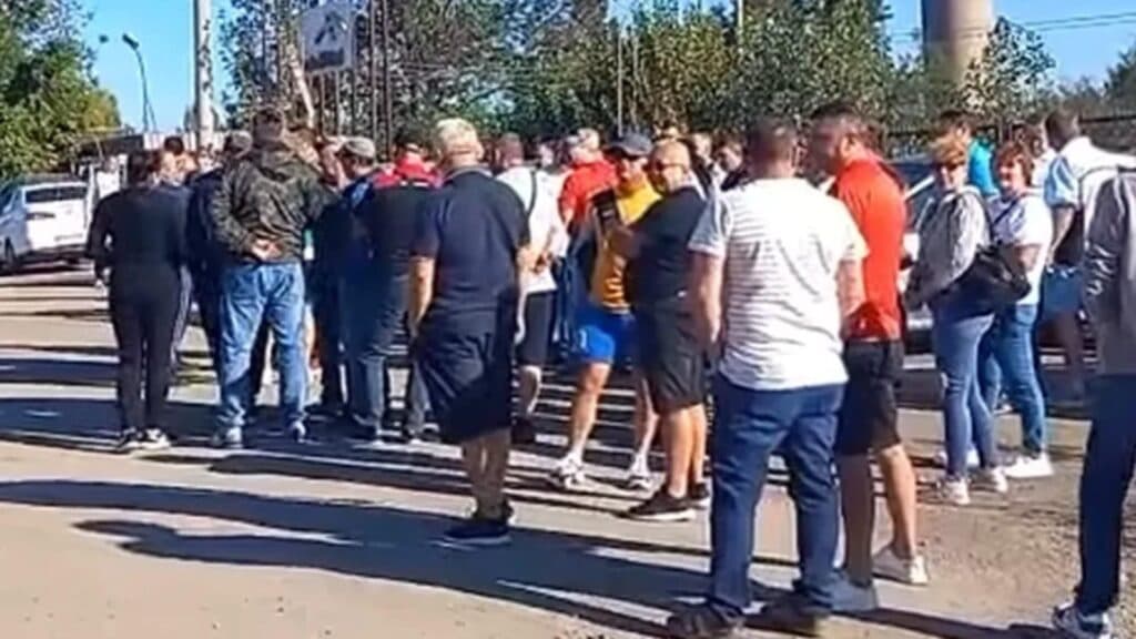 Revoltă neașteptată la ArcelorMittal: Salariații își exprimă nemulțumirea față de desfășurarea disponibilizărilor