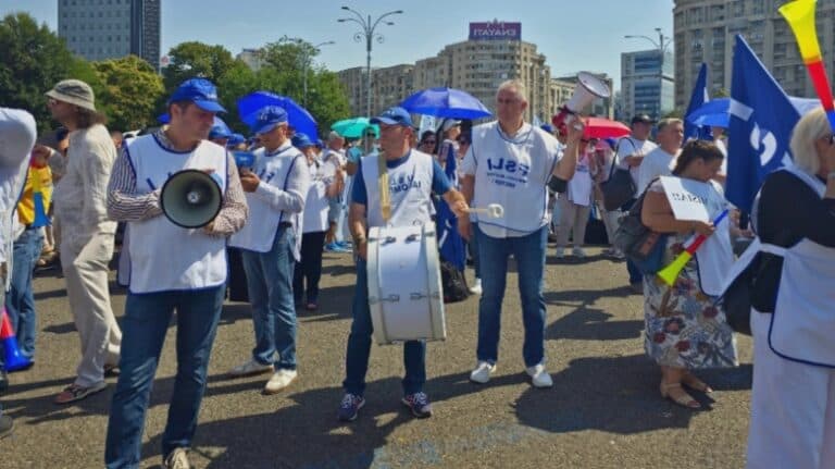 Nemulțumirile cadrelor didactice amenință să blocheze începutul anului școlar. Premierul Bolojan, declarație surprinzătoare: “Nu sunt motive întemeiate.”