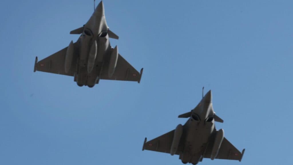 Rusia provoacă UE și NATO: Avioane de vânătoare au intrat în zona de securitate a unei platforme petroliere poloneze din Marea Baltică